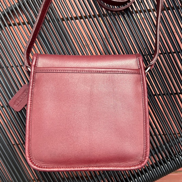 *SOLD* Vintage Coach Currant Companion 9076 Crossbody Bag Purse Rare - Picture 5 of 16